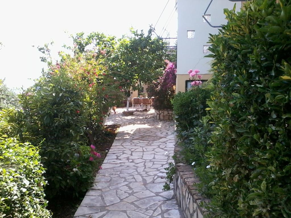 Butterfly Appartments Barbati Dış mekan fotoğraf